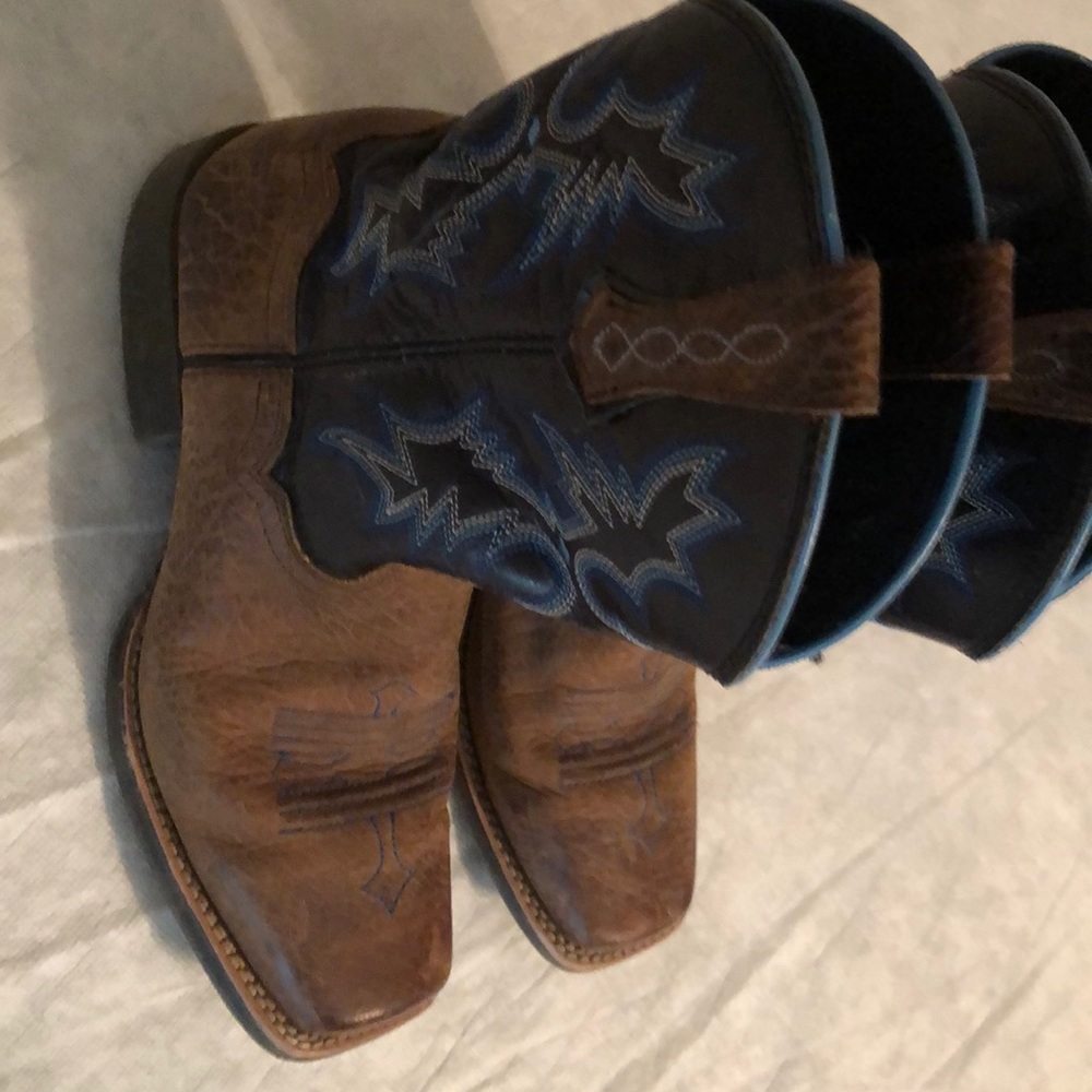 Ariats for boys